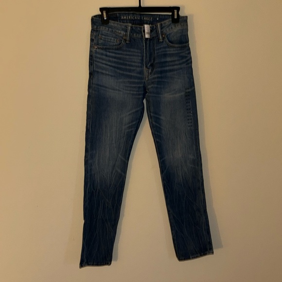 American Eagle Blue Jeans - Picture 1 of 3